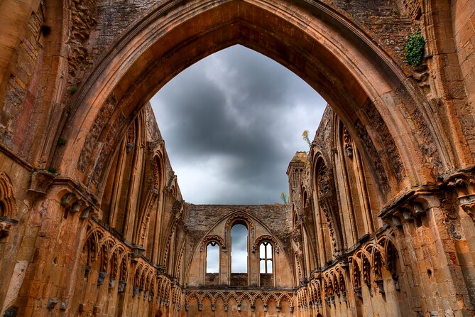 Private Day Tour From Bath to Glastonbury and Wells With Pickup - The Sum Up