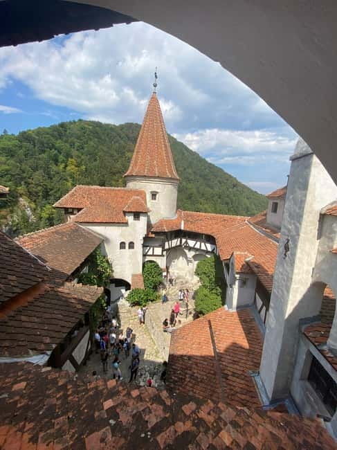 Private Day Tour from Bucharest to Dracula's Castle - Suitability & Practical Tips