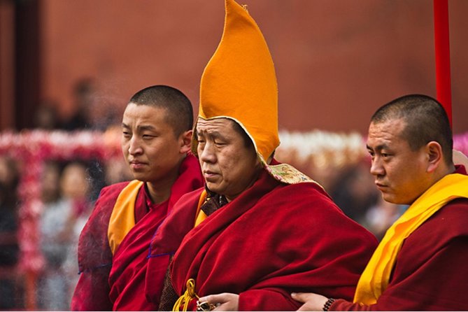 Private Day Tour: Mutianyu Great Wall and Lama Temple - Transportation and Pickup