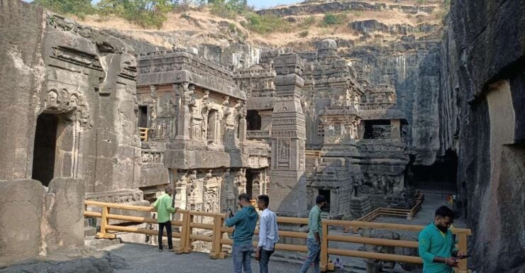 Private Day Tour of Ajanta & Ellora Caves With All Inclusion - Tour Guides