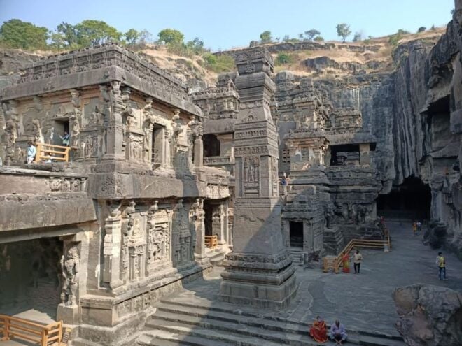Private Day Tour of Ajanta & Ellora Caves With All Inclusion - Pickup Service