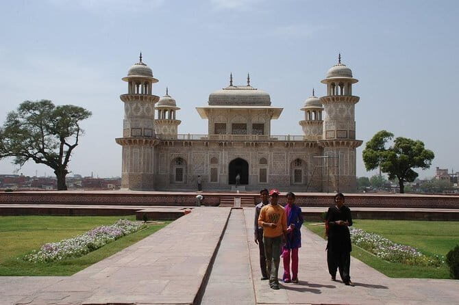 Private Day Tour Of Taj Mahal And Agra Fort By Superfast Train All Inclusive - Why This Tour Offers Good Value  