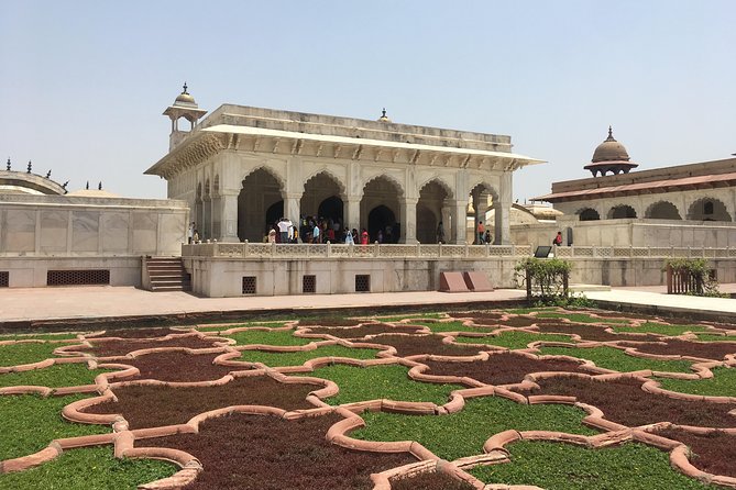 Private Day Tour of Tajmahal From Delhi With Fatehpur Sikri - Dining Experience