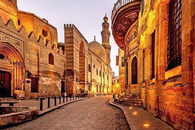 Private Day Tour Pyramids of Giza, Egyptian Museum and Bazaars - Pricing and Reviews