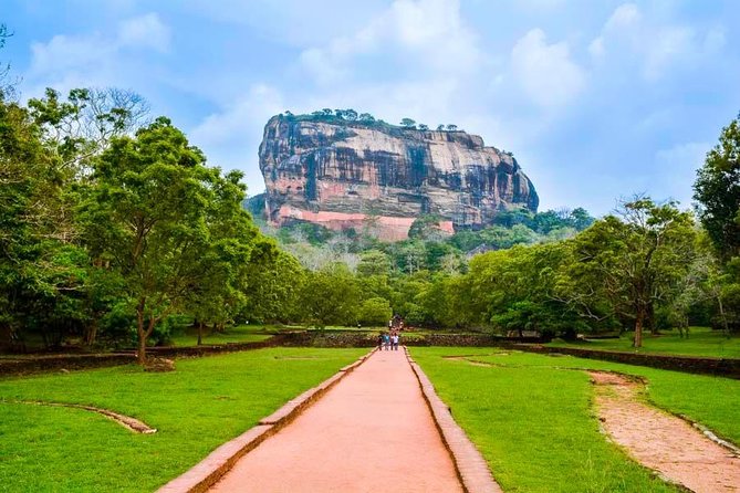 Private Day Tour Sigiriya & Dambulla Cave Temple With Entrance Fee & Lunch - Price and Reviews