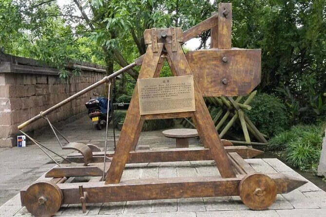 Private Day Tour to Fishing City and Laitan Old Town in Chongqing - Good To Know