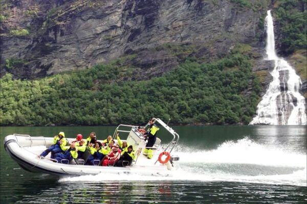 Private Day Tour to Flåm&Rib Sognefjord Safari&Flåm Railway - Wildlife Sightings During Fjord Safari