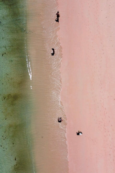 Private Day Tour to Pink Beach-Sand Island-Gili Petelu - Itinerary Highlights