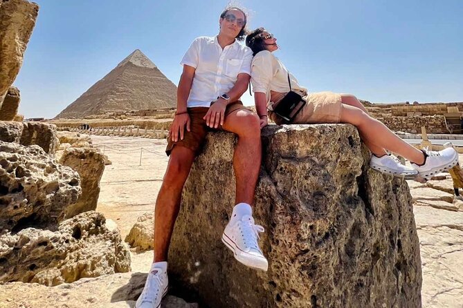 Private Day Tour to Pyramids of Giza & Egyptian Museum With Lunch - Tour Highlights