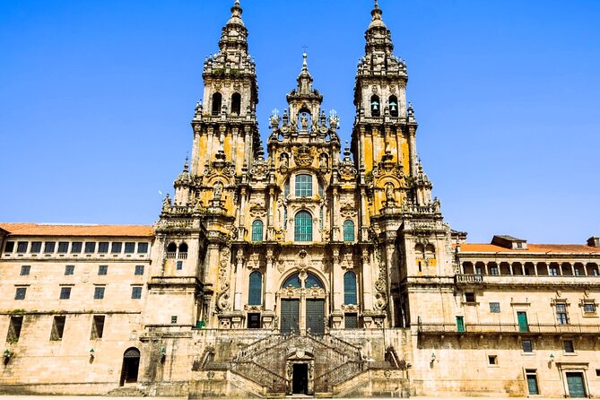 Private Day Tour to Santiago De Compostela and Lady of Fátima - Amenities and Accessibility