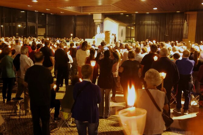 Private Day Tour to Santiago De Compostela and Lady of Fátima - Group Participation