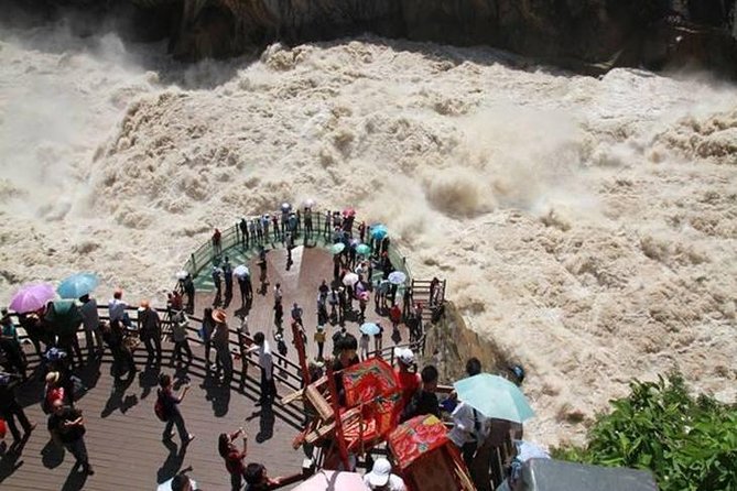 Private Day Tour to Tiger Leaping Gorge Zhiyun Lamaism Monastery From Lijiang - Itinerary Highlights