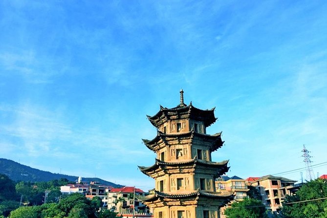 Private Day Tour to Visit Guanghua Temple and Meizhou Island From Xiamen - Itinerary Details