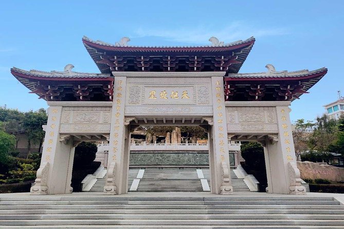 Private Day Tour to Visit Guanghua Temple and Meizhou Island From Xiamen - Meeting and Pickup Information