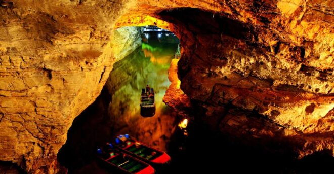 Private Day Tour to Yellow Dragon Cave & BaoFeng Lake - Itinerary