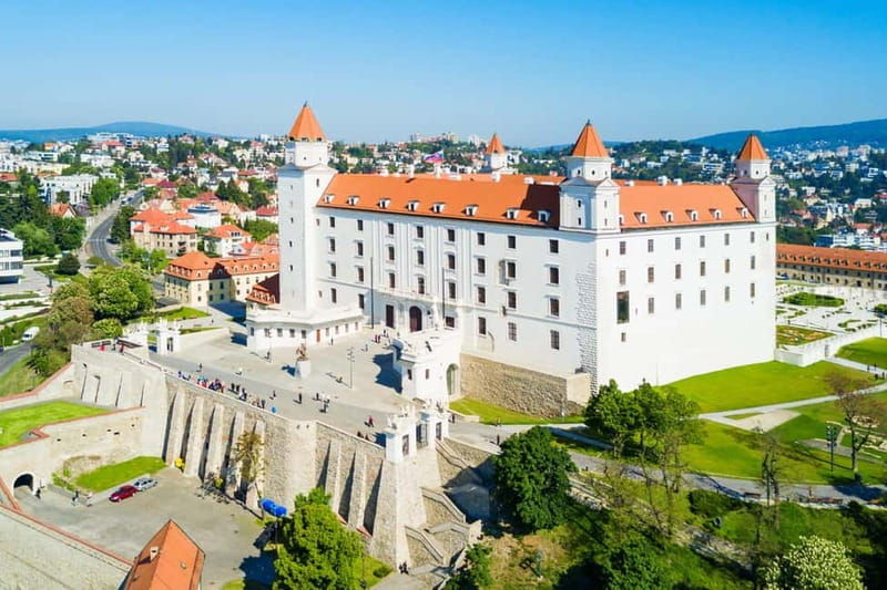Private day trip: Budapest > Bratislava & Vienna, in English - An In-Depth Look at the Experience