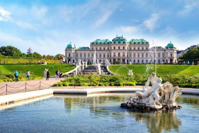Private Day Trip From Budapest to Vienna and Back - Experience Highlights