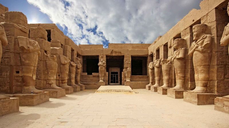 Private Day Trip from Cairo to Luxor by Plane - Flying from Cairo makes Luxor possible in a day