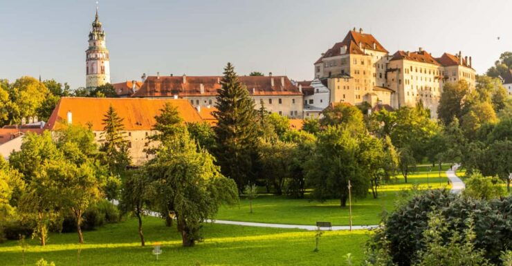 Private Day Trip From Linz to Cesky Krumlov and Back - Itinerary and Experience
