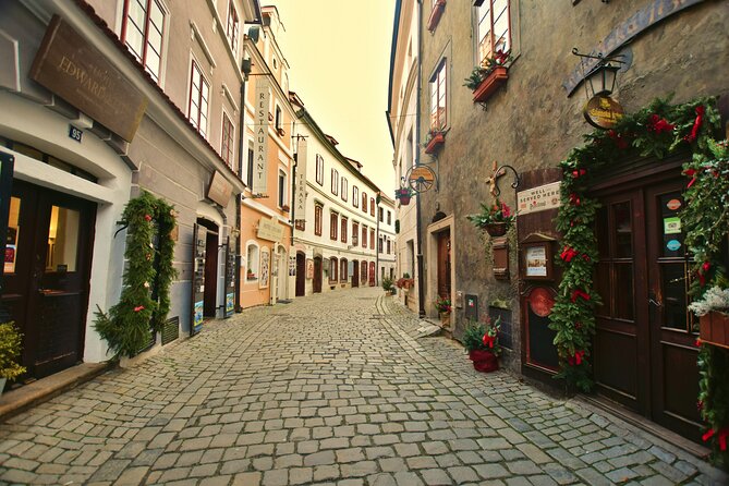 Private Day Trip From Linz To Cesky Krumlov And Back - Cancellation Policy