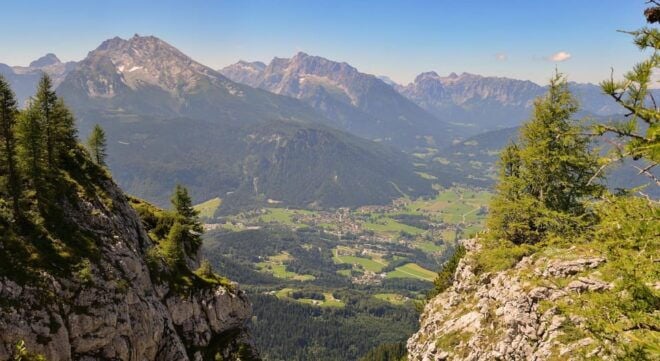 Private Day Trip From Munich to Eagles Nest and Salzburg - Discovering Salzburg