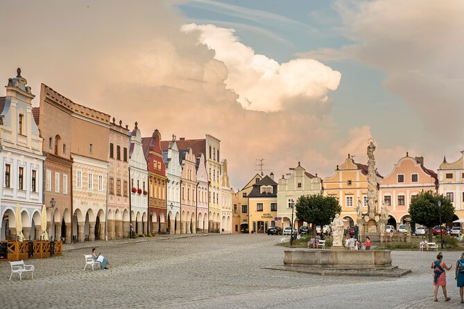 Private Day Trip From Prague to UNESCO Town of Telc With a Guided Walking Tour - Location and Experience