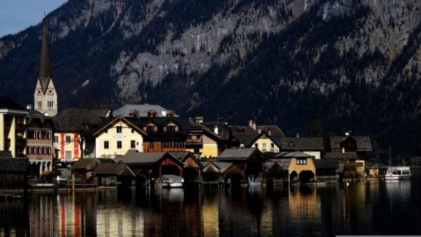 Private Day Trip From Salzburg to St. Gilgen & Hallstatt - Discovering the Charm of Hallstatt