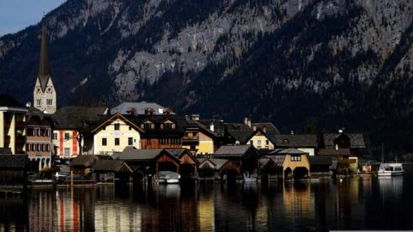 Private Day Trip From Salzburg to St. Gilgen & Hallstatt - Frequently Asked Questions