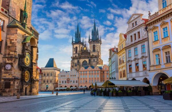 Private Day Trip From Vienna to Prague and Back, in English - Customizable Day Trip