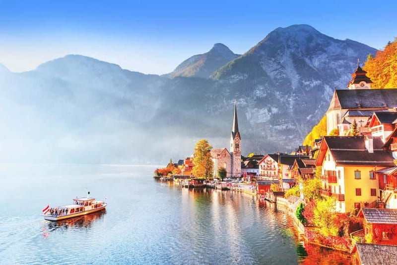 Private day trip: Munich to Hallstatt, Skywalk & Salt Mine - The Breathtaking Hallstatt Skywalk