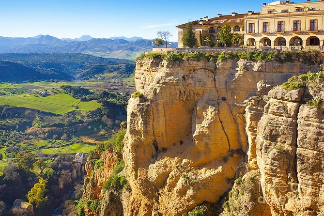 *Private Day Trip* Ronda and Setenil De Las Bodegas From Jerez - Questions