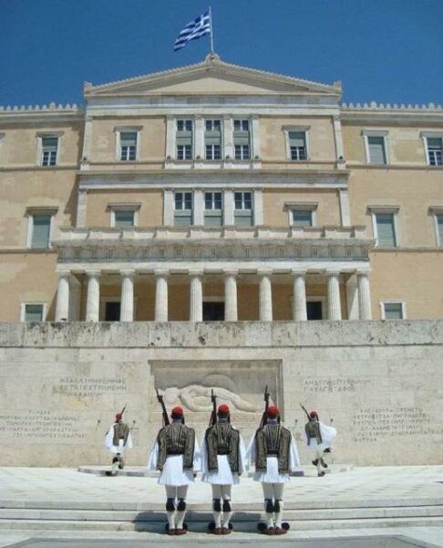 Private Day Trip to Athens and Acropolis From Kalamata. - Exploring the Acropolis