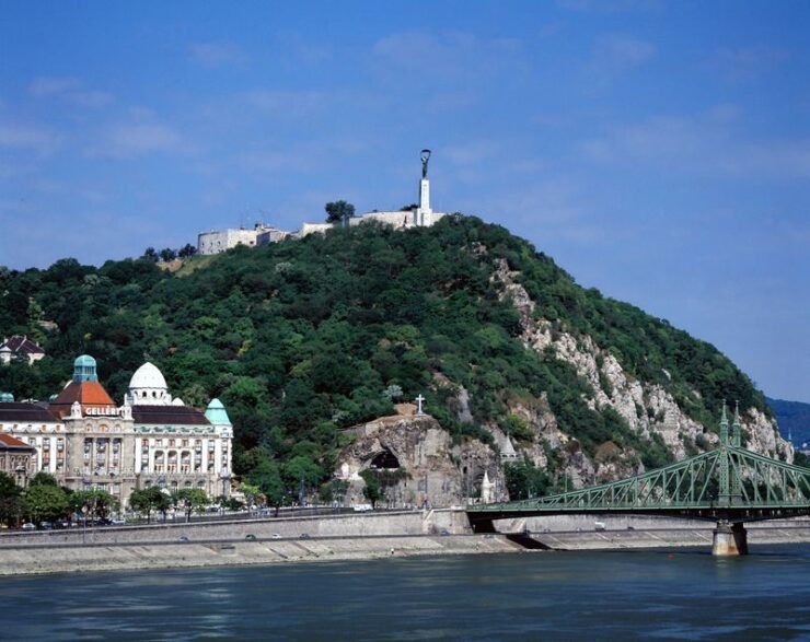 Private Day Trip to Budapest From Vienna - Booking Information