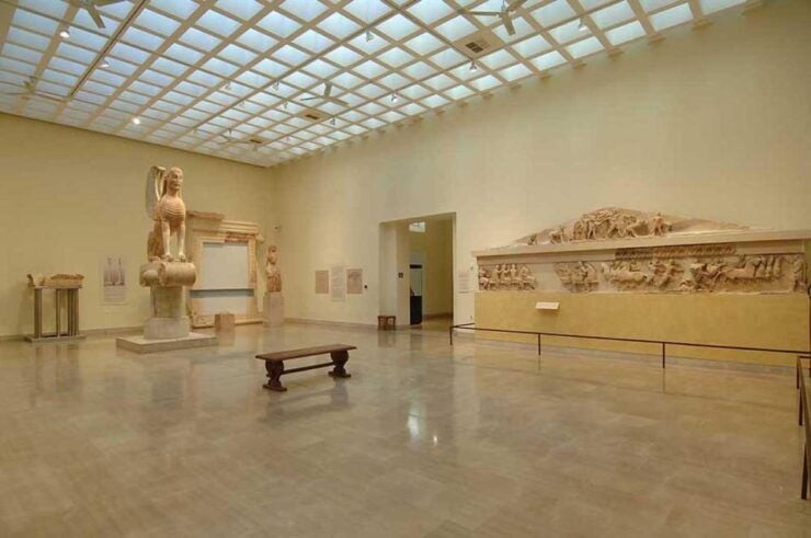 Private Day Trip to Delphi From Athens - Highlights and Itinerary