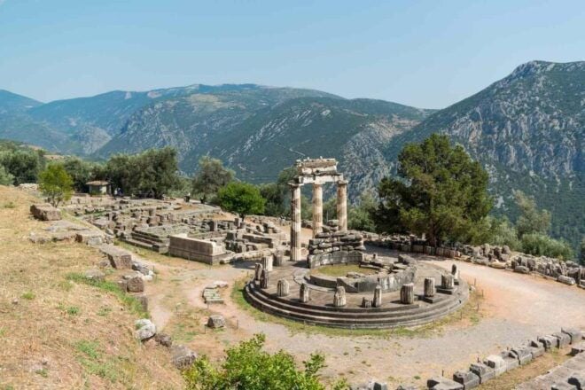 Private Day Trip to Delphi From Athens - Indulge in Local Cuisine