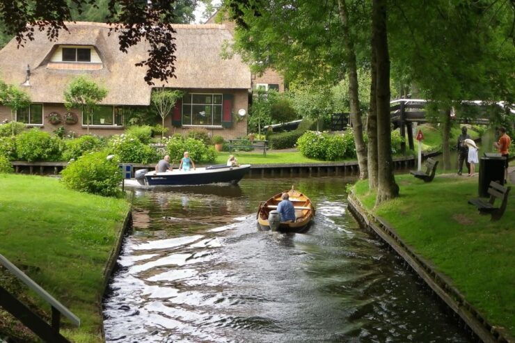 Private Day Trip to Giethoorn and the Afsluitdijk - Explore the Architectural Masterpiece of Afsluitdijk