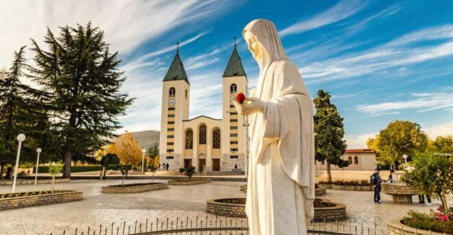 Private Day Trip to Medjugorje From Split or Dubrovnik - Transportation and Accessibility