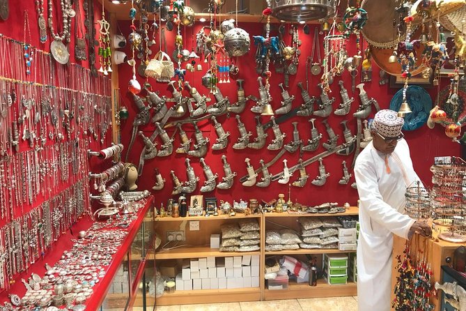 Private Day Trip to Nizwa & Jabal Akhdar (Green Mountain) Price up to 5 Persons - Inclusions and Amenities