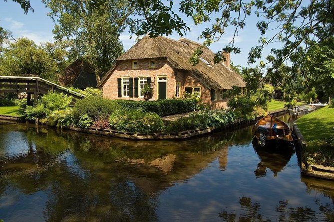 Private Day Trip to the Keukenhof Gardens and Giethoorn - Cancellation Policy
