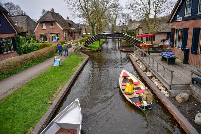 Private Daytrip Giethoorn and Windmills of Zaanse Schans From Amsterdam - Cancellation and Refund Policy