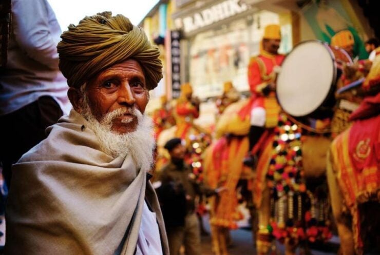 Private Delhi Agra Lucknow Ayodhya Varanasi Tour From Delhi - Good To Know