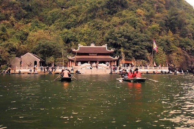 Private Deluxe Perfume Pagoda Full-Day Guided Tour by Car - Important Reminders