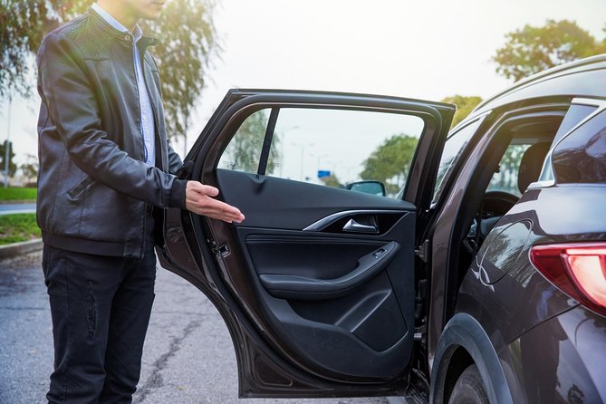 Private Departure Transfer: Hotel to Bangkok Suvarnabhumi Airport (BKK) - Pickup and Drop-off Information