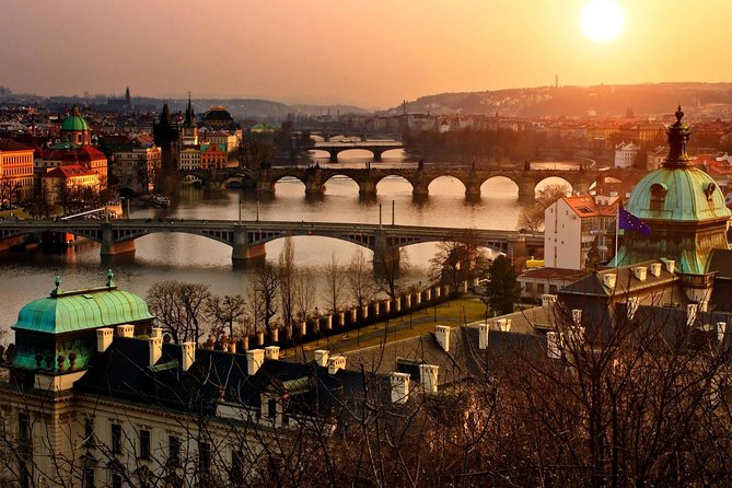 Private Departure Transfer: Prague Airport - Driver Services