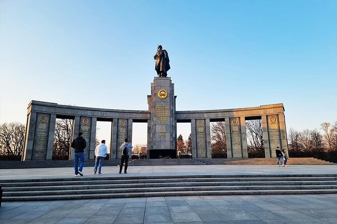 Private Digital Audio Book Scavenger Hunt Berlin Government District - How to Prepare for the Scavenger Hunt