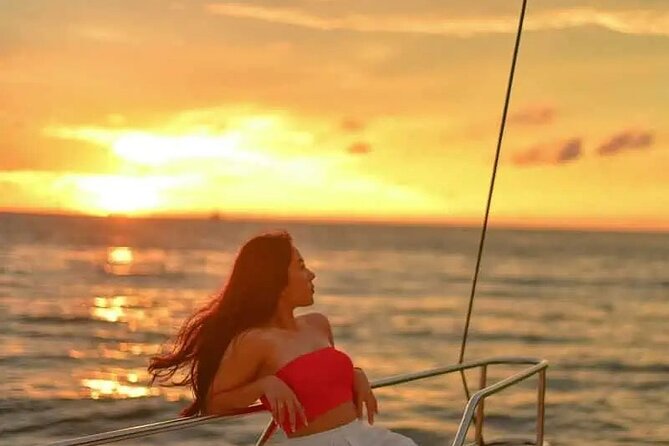 Private Dinner Cruise by Catamaran Yacht - Personalized Service and Attention