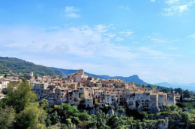 Private Discovery of the Hinterland of the Côte Dazur - Taking in Natures Beauty