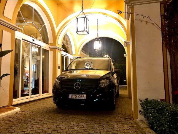 Private Door to Door Transfers From/To (Seville - Lisbon) - Destination Accessibility