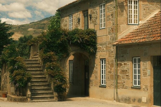 Private Douro Valley Tour With Lunch & Wines - Enriching Cultural and Historical Insights