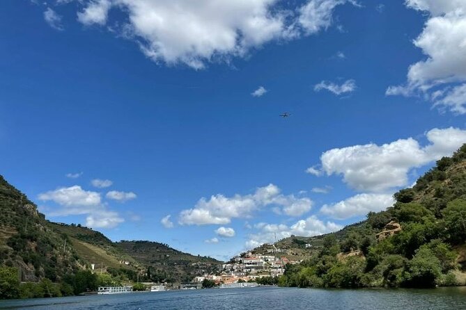 Private Douro Valley Tour With Lunch & Wines - Positive Reviews and Recommendations